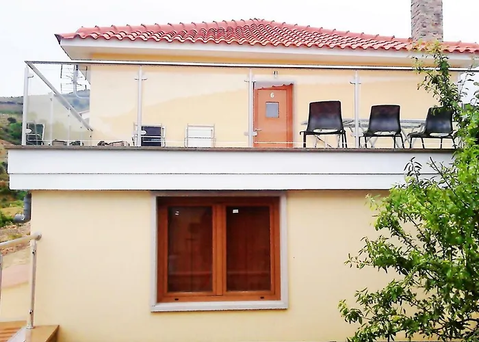 Do Valbom E Cuco カントリーハウス